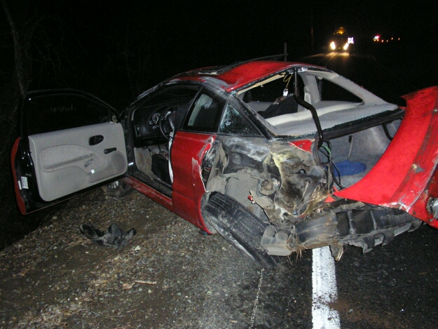 1999 saturn single car crash highway 238